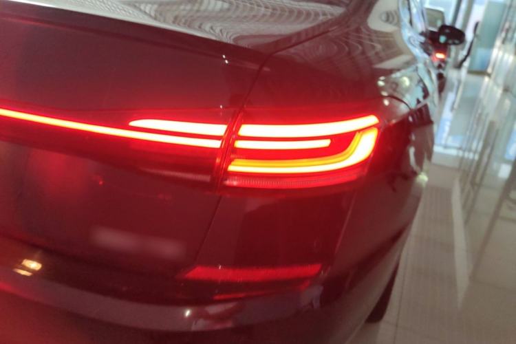 Used Volkswagen Passat 2026 Model, Outstanding 380TSI Xingkong Longteng Edition Right Rear Taillight