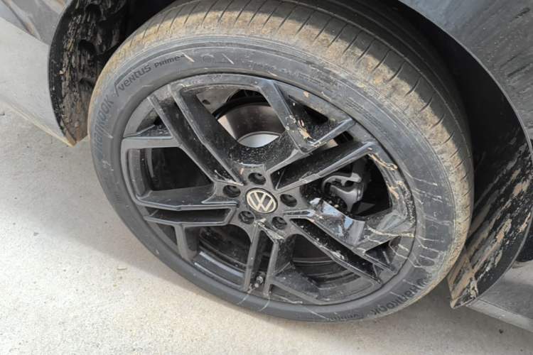 Used Volkswagen Passat 2026 Model, Pro 380TSI Xingkong Longzun Edition Right Rear Wheel Hub