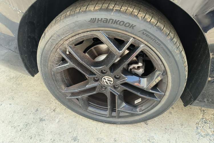 Used Volkswagen Passat 2026 Model, Pro 380TSI Xingkong Longzun Edition Right Rear Wheel Hub