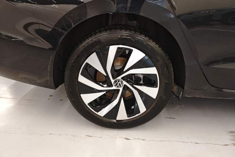Used Volkswagen Passat 2026 Model, Pro 380TSI Xingkong Longyao Edition Right Rear Wheel Hub