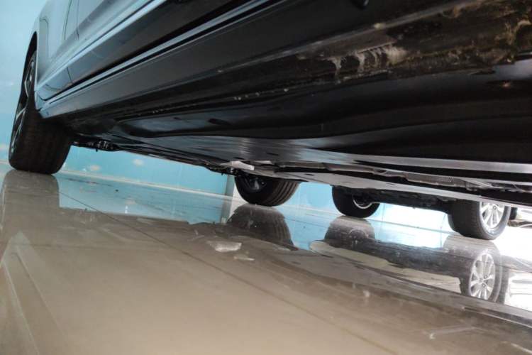 Used Volkswagen Passat 2026 Model, Outstanding 380TSI Xingkong Longteng Edition Right Side Sill