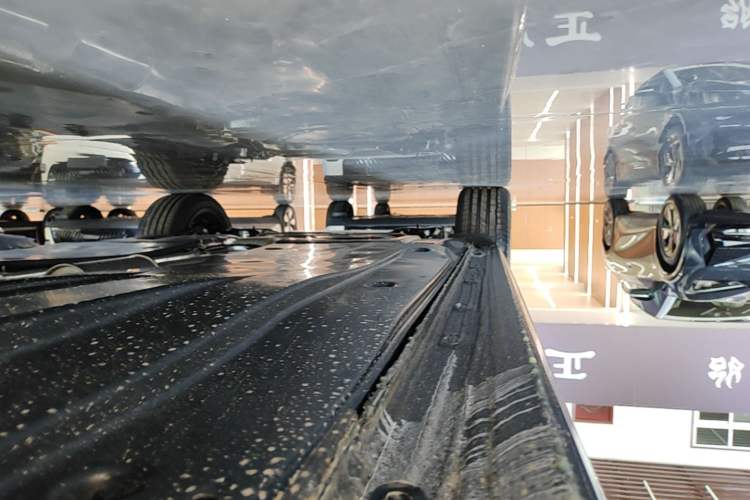 Used Volkswagen Passat 2026 Model, Outstanding 380TSI Xingkong Longteng Edition Right Side Sill