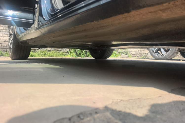 Used Volkswagen Passat 2026 Model, Outstanding 380TSI Longteng Edition Right Side Sill