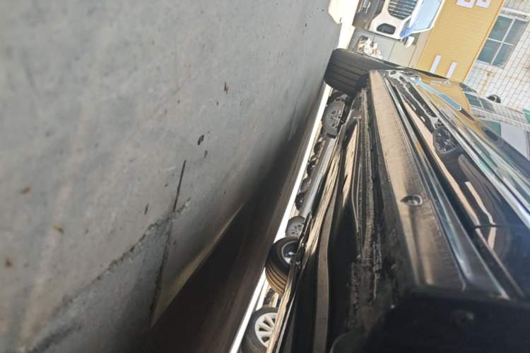 Used Volkswagen Passat 2026 Model, Outstanding 380TSI Xingkong Longteng Edition Right Side Sill