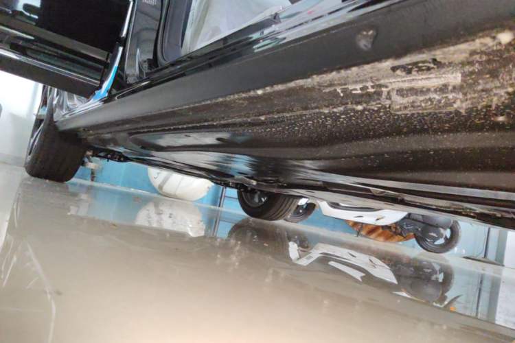 Used Volkswagen Passat 2026 Model, Outstanding 380TSI Xingkong Longteng Edition Right Side Sill