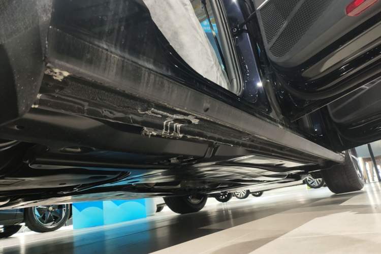 Used Volkswagen Passat 2026 Model, Outstanding 380TSI Xingkong Longteng Edition Right Side Sill
