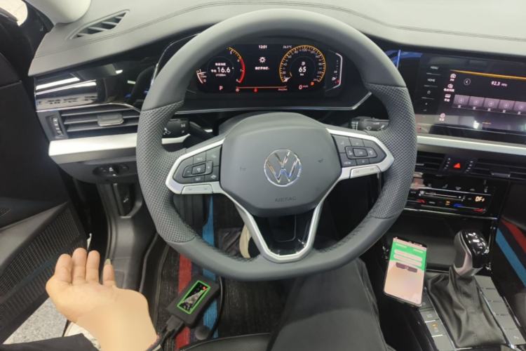 Used Volkswagen Passat 2026 Model, Outstanding 330TSI Xingkong Elite Edition Steering Wheel
