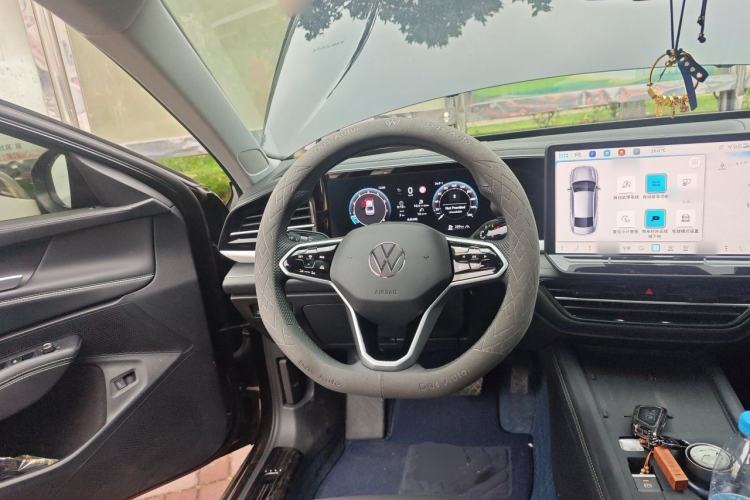 Used Volkswagen Passat 2026 Model, Pro 380TSI Xingkong Longyao Edition Steering Wheel