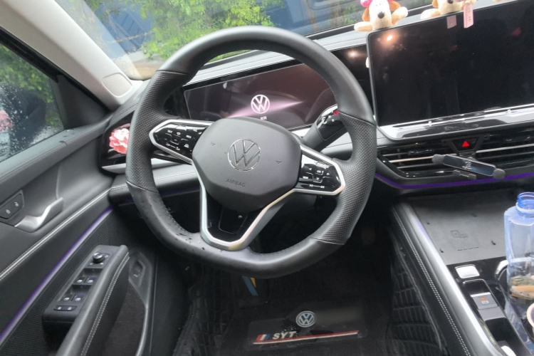 Used Volkswagen Passat 2026 Model, Pro 380TSI Xingkong Longyao Edition Steering Wheel