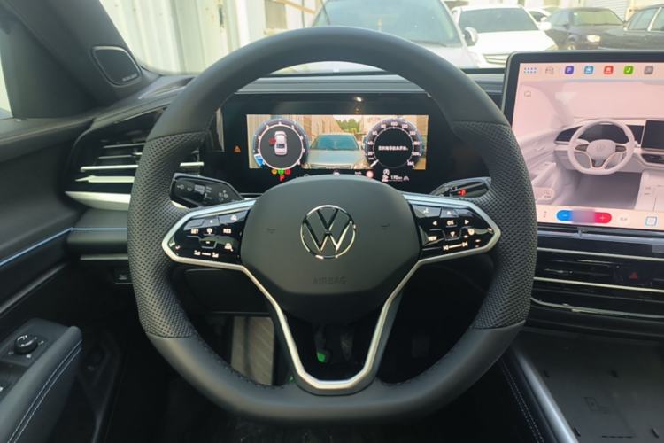 Used Volkswagen Passat 2026 Model, Pro 380TSI Xingkong Longzun Edition Steering Wheel