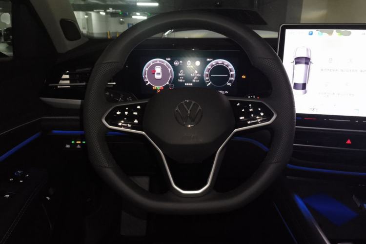 Used Volkswagen Passat 2026 Model, Pro 380TSI Xingkong Longyun Edition Steering Wheel