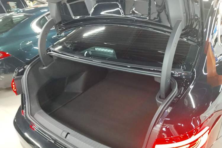 Used Volkswagen Passat 2026 Model, Outstanding 380TSI Xingkong Longyao Edition Trunk