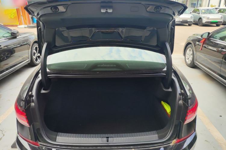 Used Volkswagen Passat 2026 Model, Outstanding 380TSI Xingkong Longteng Edition Trunk