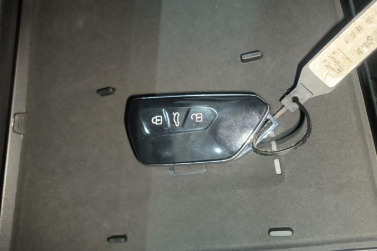 Used Volkswagen Passat 2026 Model, Pro 380TSI Xingkong Longzun Edition Vehicle Key