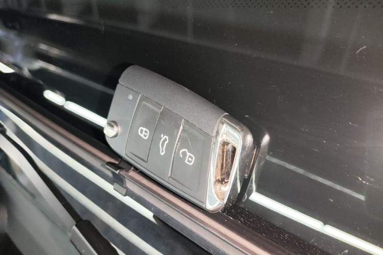 Used Volkswagen Passat 2026 Model, Outstanding 380TSI Longteng Edition Vehicle Key
