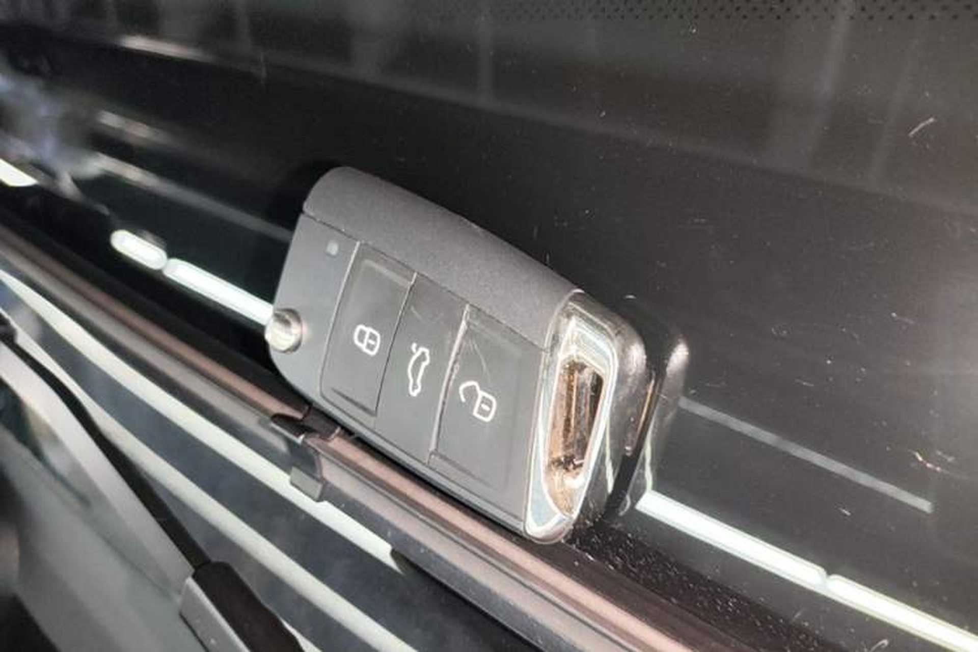 Used Volkswagen Passat 2026 Model, Outstanding 380TSI Longteng Edition Vehicle Key