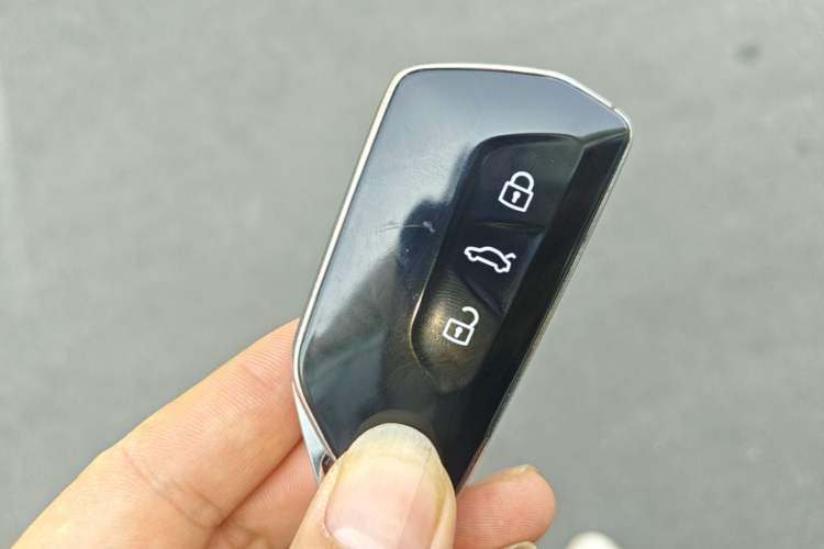 Used Volkswagen Passat 2026 Model, Pro 300TSI Longyao Edition Vehicle Key