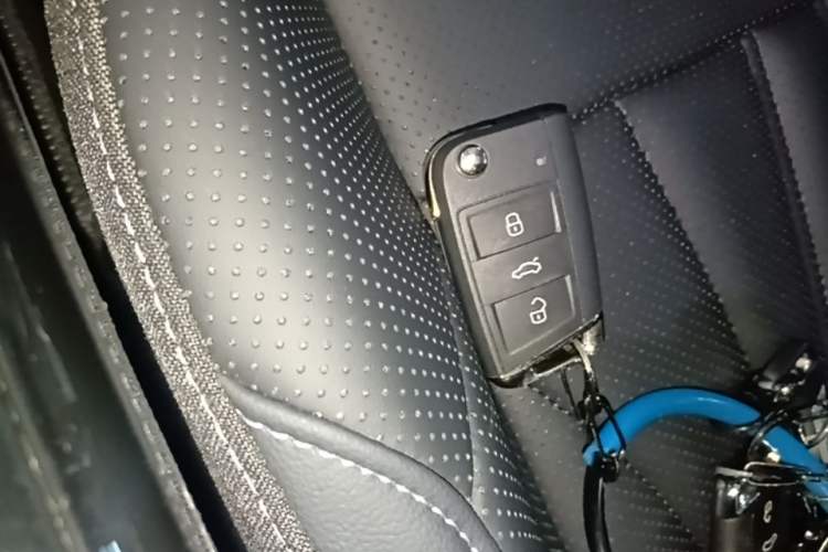Used Volkswagen Passat 2026 Model, Outstanding 330TSI Elite Edition Vehicle Key