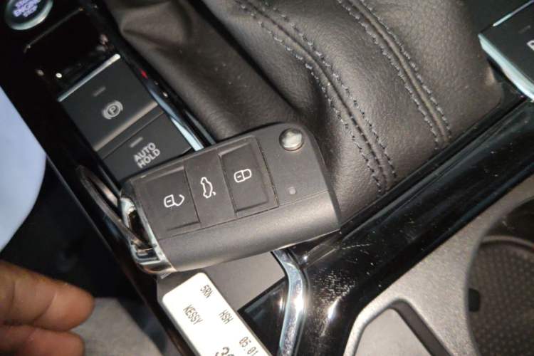 Used Volkswagen Passat 2026 Model, Outstanding 380TSI Xingkong Longteng Edition Vehicle Key