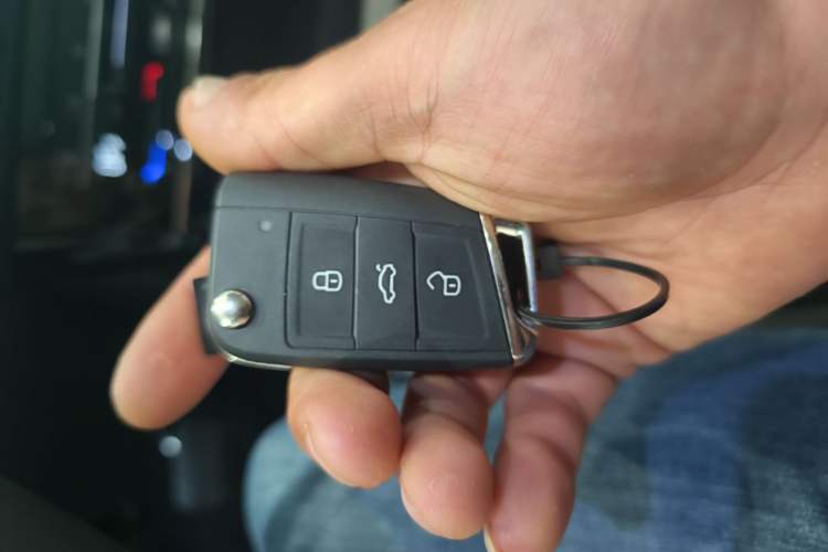 Used Volkswagen Passat 2026 Model, Outstanding 380TSI Xingkong Longteng Edition Vehicle Key