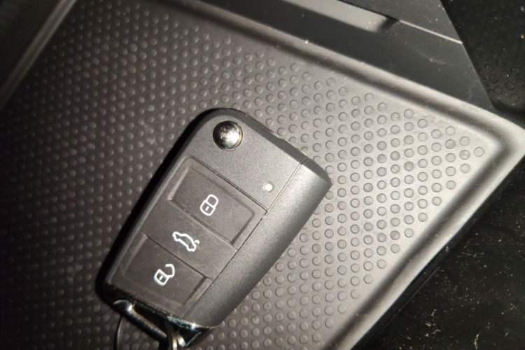 Used Volkswagen Passat 2026 Model, Outstanding 380TSI Xingkong Longteng Edition Vehicle Key