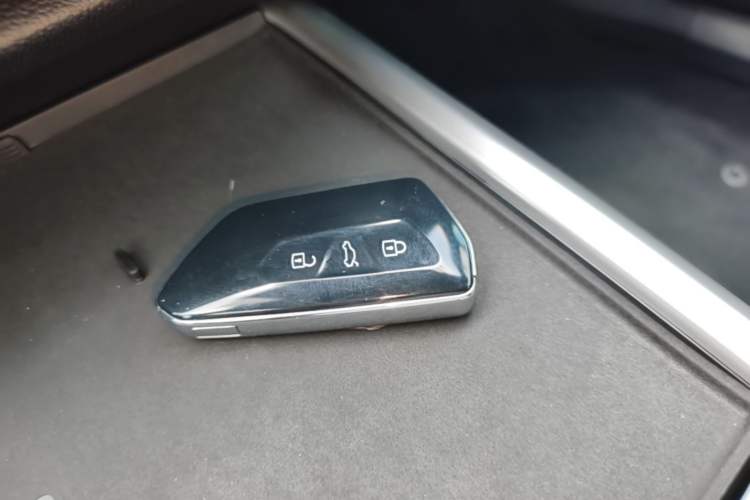 Used Volkswagen Passat 2026 Model, Pro 380TSI Xingkong Longzun Edition Vehicle Key