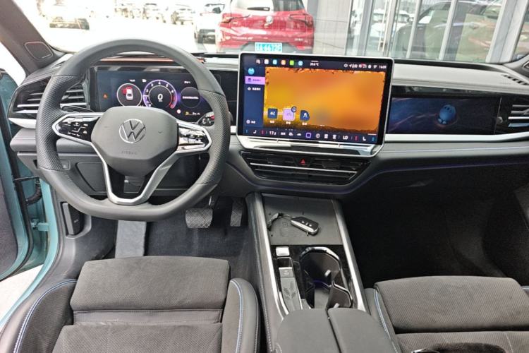 Used Volkswagen Passat 2026 Model, Pro 380TSI Xingkong Longzun Edition Center Console