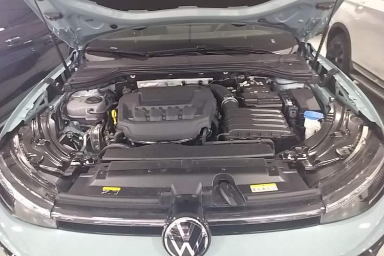 Used Volkswagen Passat 2026 Model, Pro 380TSI Xingkong Longzun Edition Engine Bay