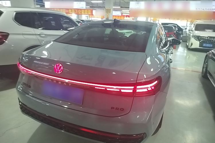 Used Volkswagen Passat 2026 Model, Pro 380TSI Xingkong Longzun Edition Rear Right 45 Deg