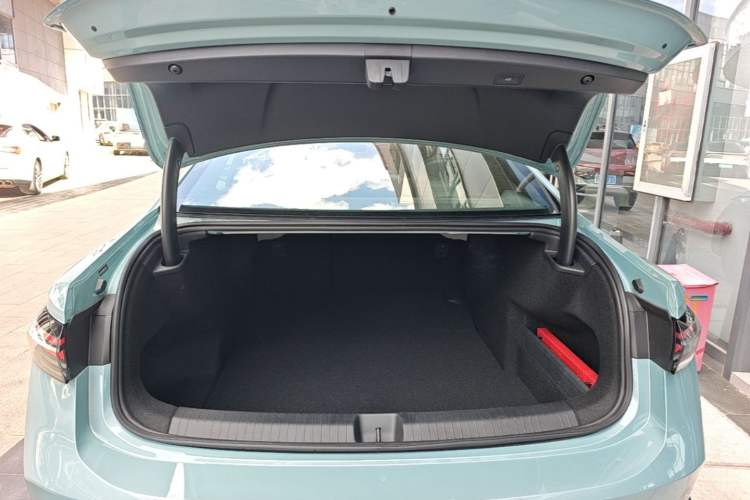 Used Volkswagen Passat 2026 Model, Pro 380TSI Xingkong Longzun Edition Trunk