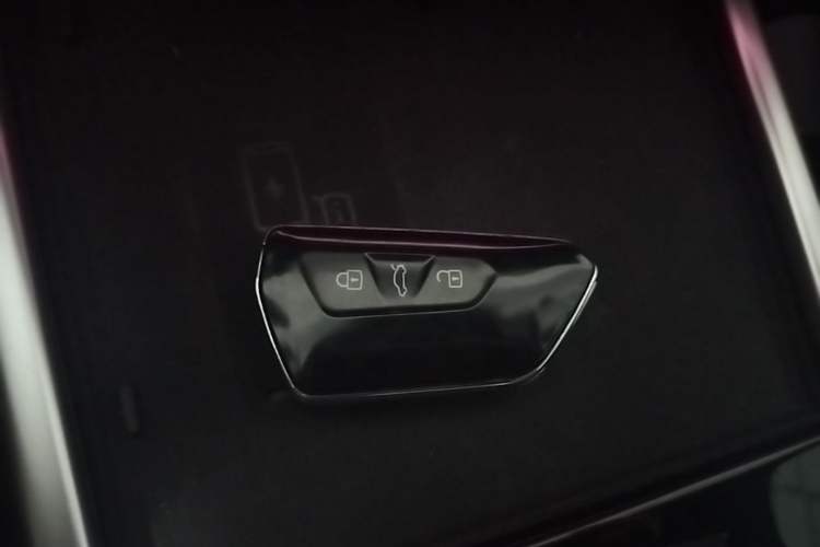 Used Volkswagen Passat 2026 Model, Pro 380TSI Xingkong Longzun Edition Vehicle Key