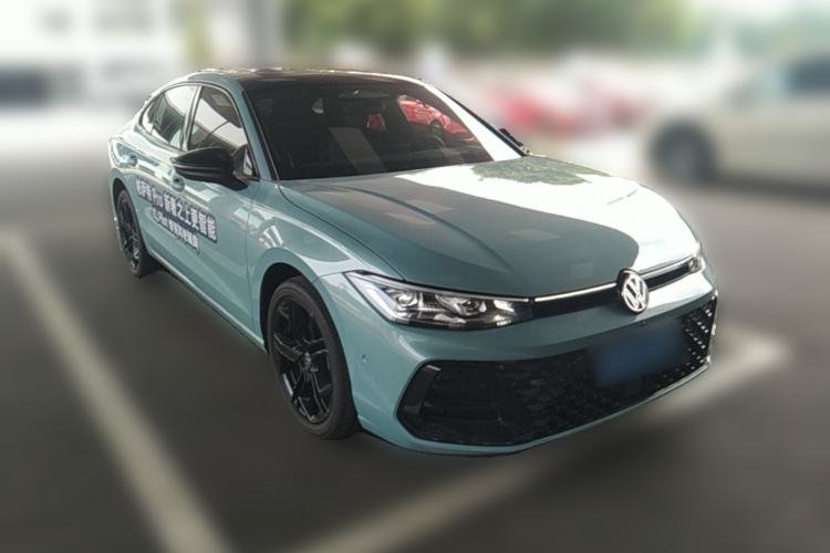 Used Volkswagen Passat 2026 Model, Pro 380TSI Xingkong Longzun Edition Front Right 45 Deg