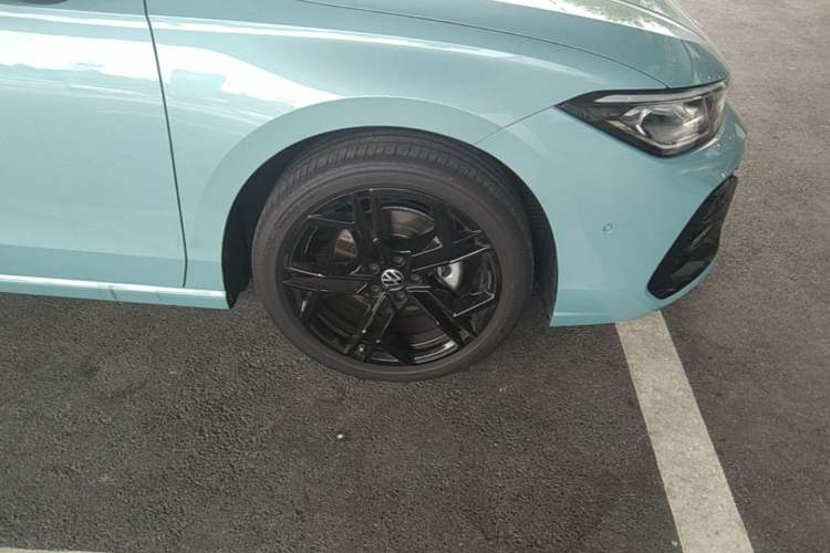Used Volkswagen Passat 2026 Model, Pro 380TSI Xingkong Longzun Edition Right Front Wheel Hub