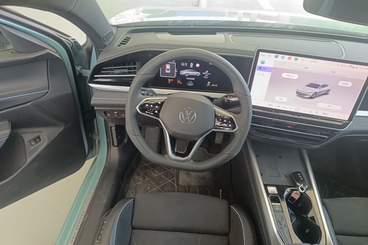 Used Volkswagen Passat 2026 Model, Pro 380TSI Xingkong Longzun Edition Steering Wheel