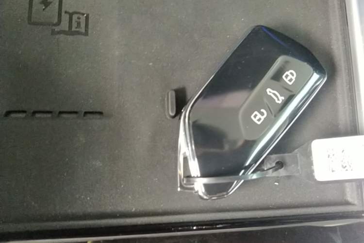 Used Volkswagen Passat 2026 Model, Pro 380TSI Xingkong Longzun Edition Vehicle Key