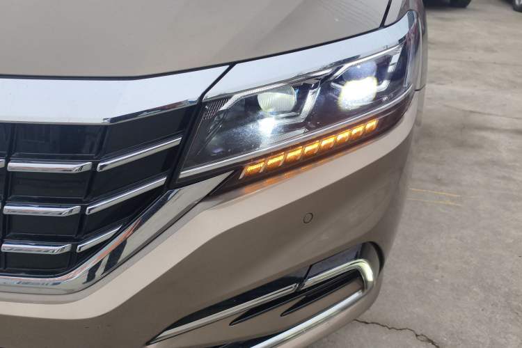 Used Volkswagen Passat New Energy 2020 430 PHEV Hybrid Luxury Edition China VI Standard Left Front Headlight