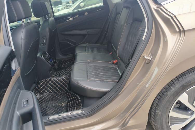 Used Volkswagen Passat New Energy 2020 430 PHEV Hybrid Luxury Edition China VI Standard Left Rear Seat