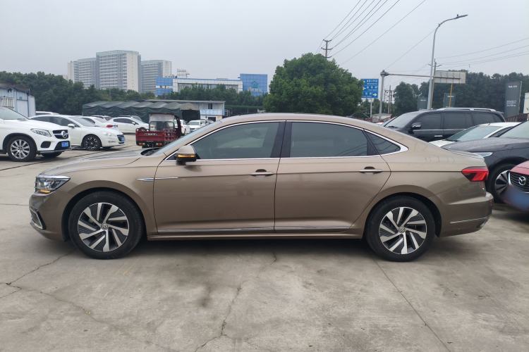 Used Volkswagen Passat New Energy 2020 430 PHEV Hybrid Luxury Edition China VI Standard Left Side
