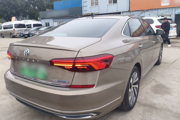 Used Volkswagen Passat New Energy 2020 430 PHEV Hybrid Luxury Edition China VI Standard Rear Right 45 Deg
