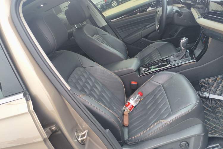 Used Volkswagen Passat New Energy 2020 430 PHEV Hybrid Luxury Edition China VI Standard Right Front Seat