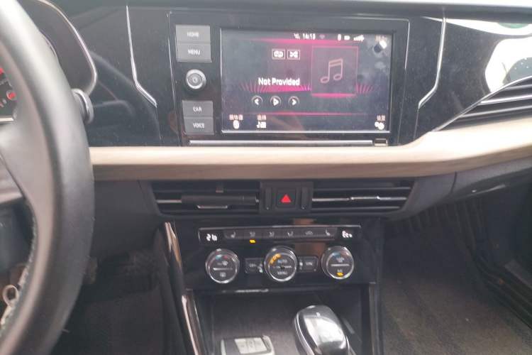 Used Volkswagen Passat New Energy 2019 430 PHEV Hybrid Luxury Edition Audio And AC Panel