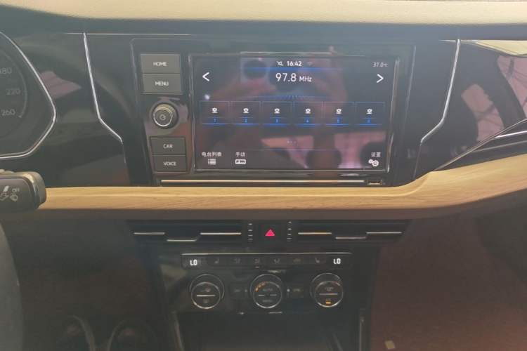 Used Volkswagen Passat New Energy 2019 430 PHEV Hybrid Luxury Edition Audio And AC Panel