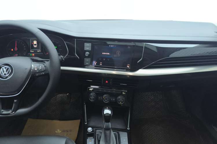 Used Volkswagen Passat New Energy 2019 430 PHEV Hybrid Elite Edition Audio And AC Panel