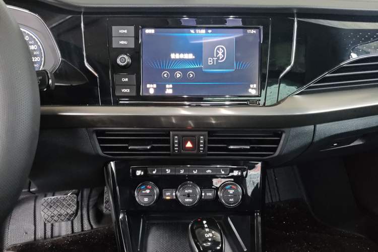 Used Volkswagen Passat New Energy 2019 430 PHEV Hybrid Elite Edition Audio And AC Panel