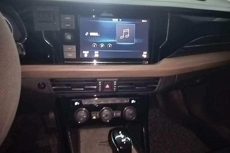 Used Volkswagen Passat New Energy 2019 430 PHEV Hybrid Luxury Edition Audio And AC Panel