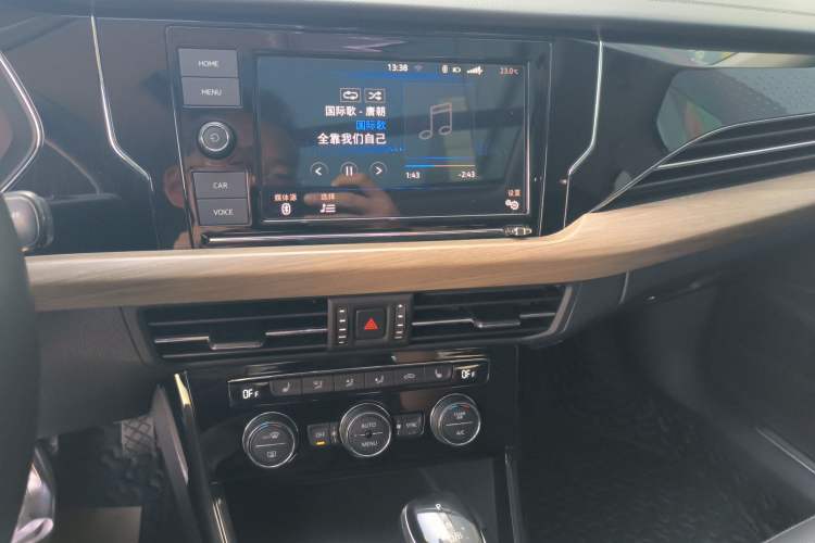 Used Volkswagen Passat New Energy 2019 430 PHEV Hybrid Luxury Edition Audio And AC Panel