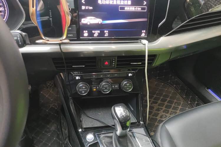 Used Volkswagen Passat New Energy 2019 430 PHEV Hybrid Elite Edition Audio And AC Panel
