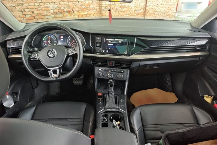 Used Volkswagen Passat New Energy 2019 430 PHEV Hybrid Elite Edition Center Console