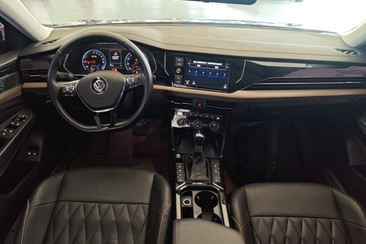 Used Volkswagen Passat New Energy 2019 430 PHEV Hybrid Luxury Edition Center Console