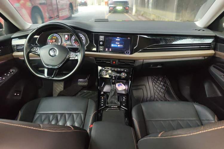Used Volkswagen Passat New Energy 2019 430 PHEV Hybrid Luxury Edition Center Console